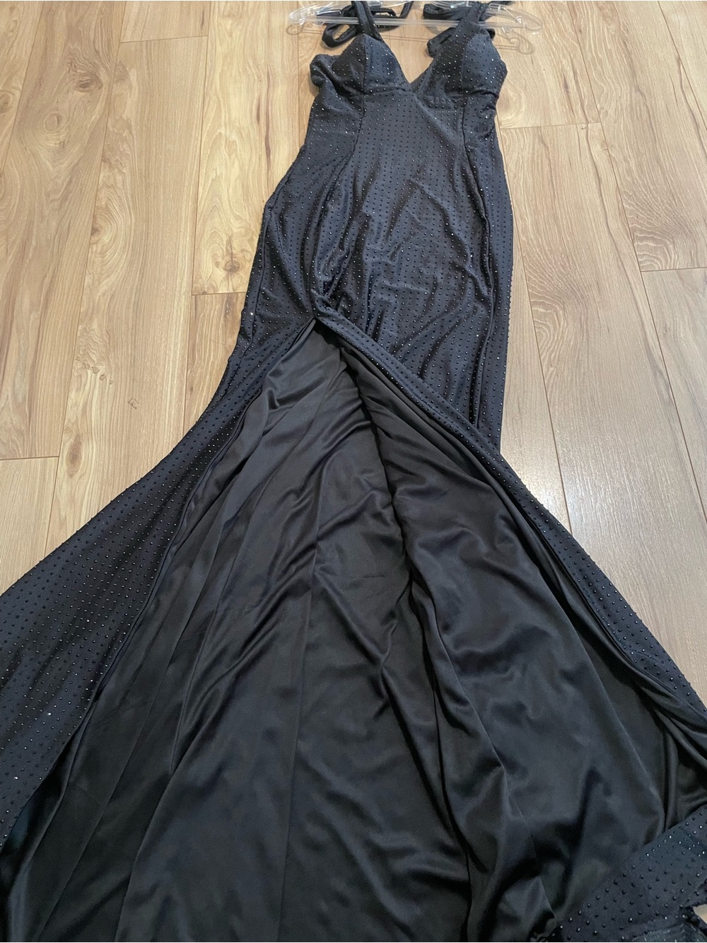 Elegant Black Halter Prom Gown with Side Thigh Slit - Picture 6 of 14